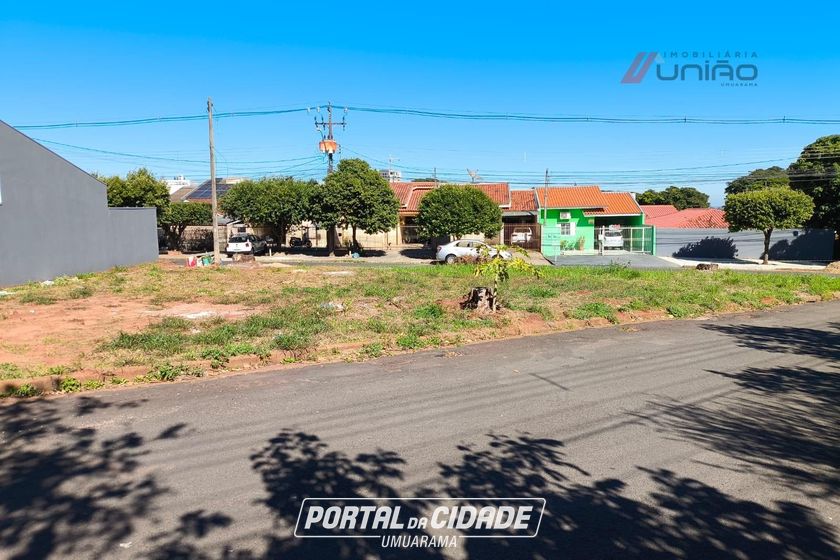 Terreno &agrave; venda - 241m&sup2; - Zona V