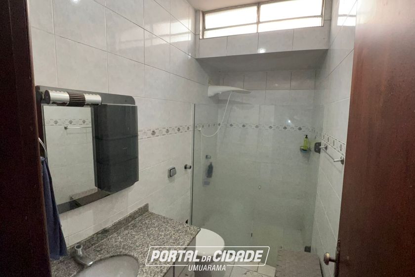 Sobrado para alugar - 241m&sup2; - Zona 1 A