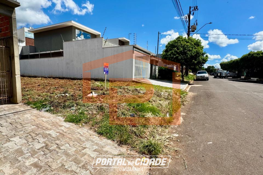 Terreno &agrave; venda - 216m&sup2; - Jardim Itapu&atilde;