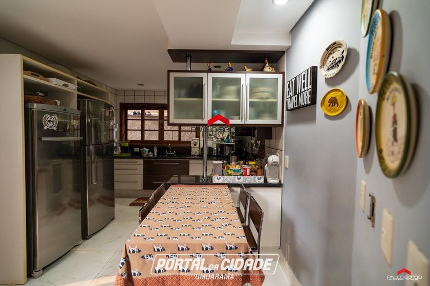 Sobrado &agrave; venda - 305m&sup2; - Zona VII