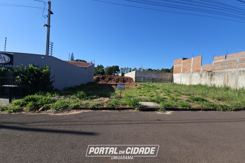 Terreno &agrave; venda - 204m&sup2; - Jardim Aeroporto