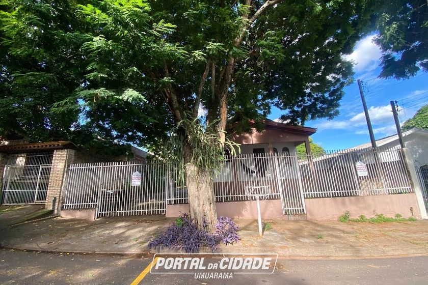 Casa &agrave; venda - 102m&sup2; - ZONA III