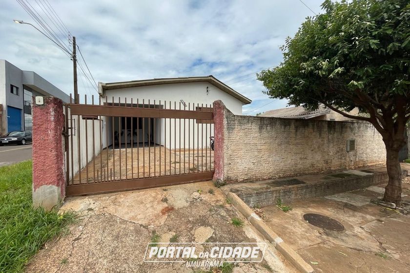 Casa &agrave; venda - 96m&sup2; - CONJUNTO RESIDENCIAL OURO PRETO
