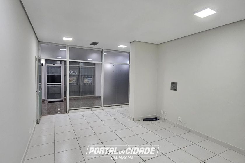 Sal&atilde;o Comercial &agrave; venda - Zona I
