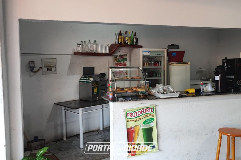 Sal&atilde;o Comercial &agrave; venda - 305m&sup2; - Zona 1