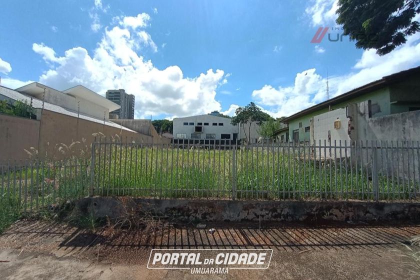 Terreno &agrave; venda - 490m&sup2; - Zona II