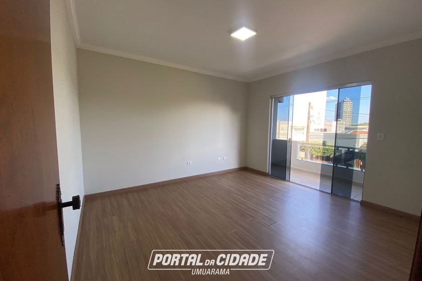 Casa &agrave; venda - 218m&sup2; - ZONA I-A