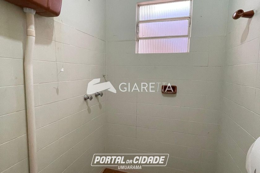 Terreno &agrave; venda - 204m&sup2; - CENTRO
