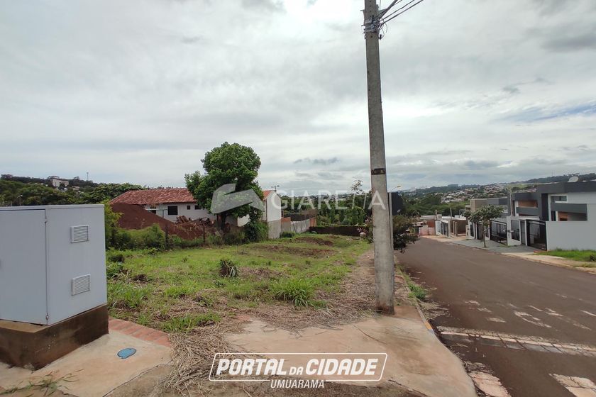 Terreno &agrave; venda - 360m&sup2; - JARDIM PANCERA
