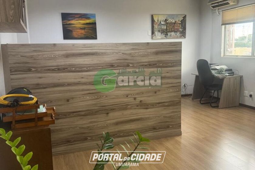 Sala Comercial &agrave; venda - 54m&sup2; - Zona I