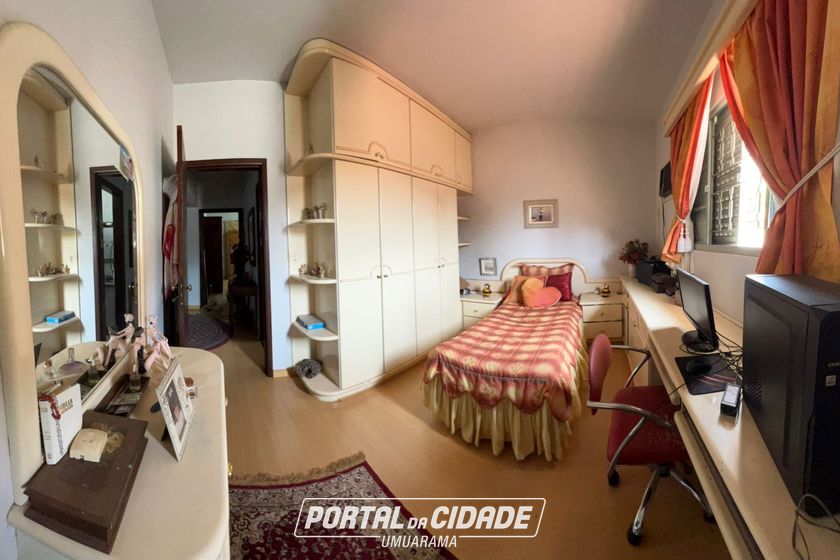 Sobrado para alugar - 241m&sup2; - Zona 1 A