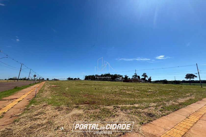 Terreno &agrave; venda - 360m&sup2; - Vila Becker