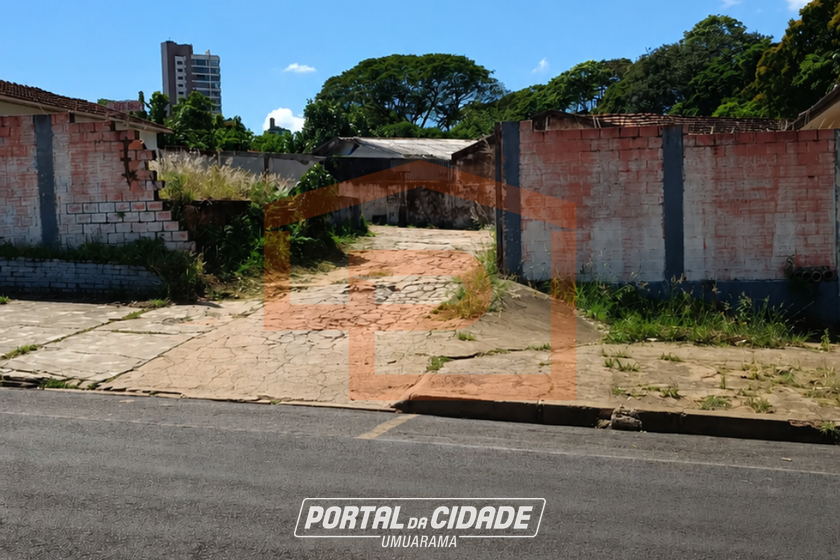 Terreno &agrave; venda - 521m&sup2; - Zona I