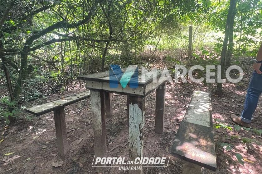 Ch&aacute;cara &agrave; venda - 4597m&sup2; - -