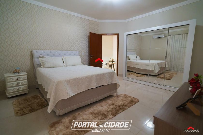 Sobrado &agrave; venda - 600m&sup2; - Zona II