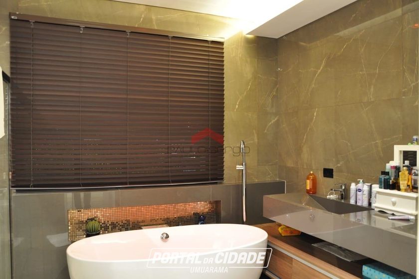 Sobrado &agrave; venda - 342m&sup2; - Conjunto Residencial Portal das &Aacute;guas