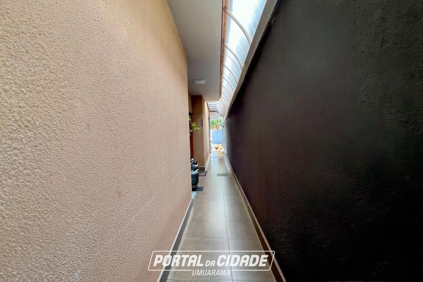 Casa &agrave; venda - Centro