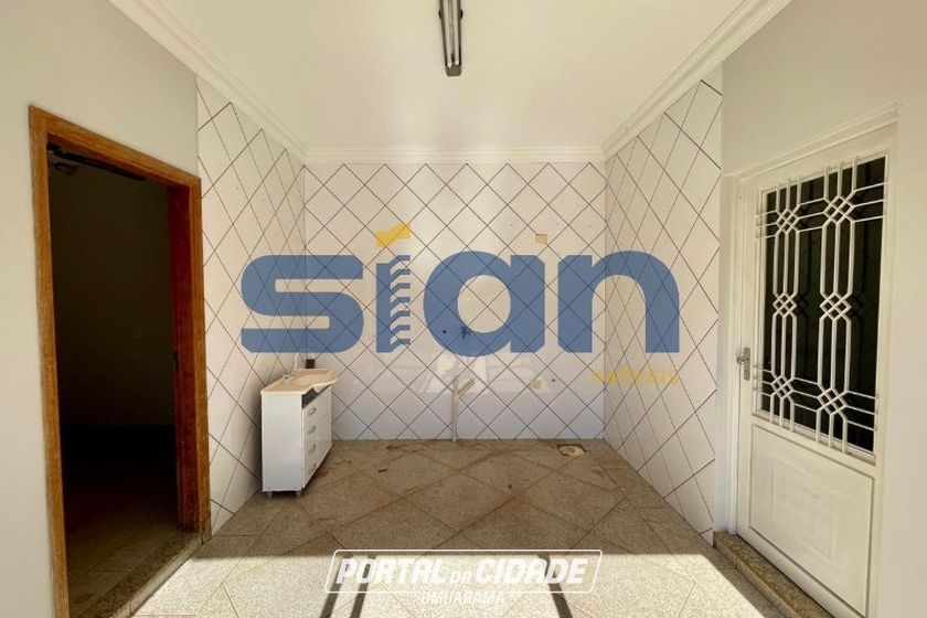 Casa para alugar - 267m&sup2; - Zona II