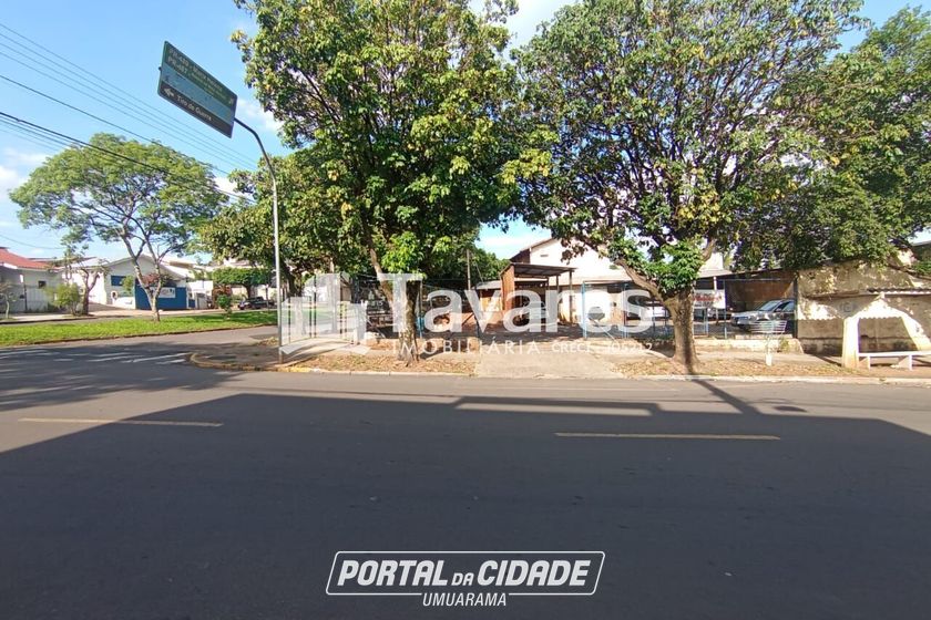 Terreno &agrave; venda - 437m&sup2; - Zona V