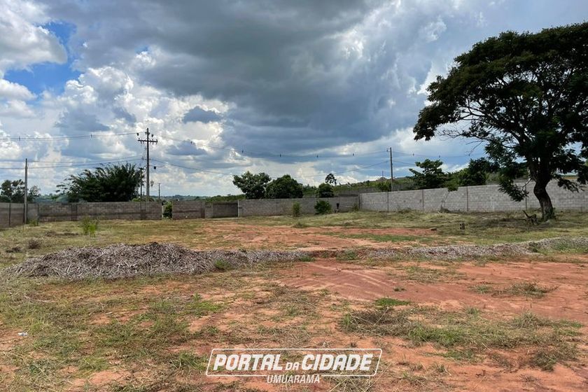 Ch&aacute;cara &agrave; venda - 2500m&sup2; - LAGOA DOURADA