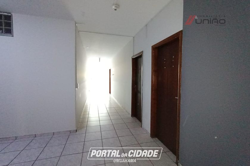 Sal&atilde;o Comercial para alugar - 880m&sup2; - Zona III