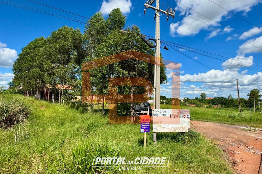 Ch&aacute;cara &agrave; venda - 2001m&sup2; - Zona Rural