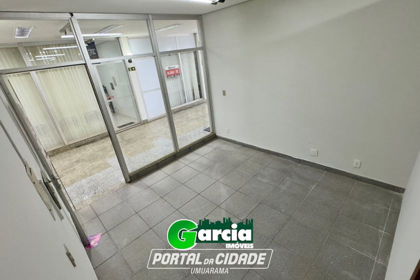Sala Comercial &agrave; venda - 26m&sup2; - ZONA I