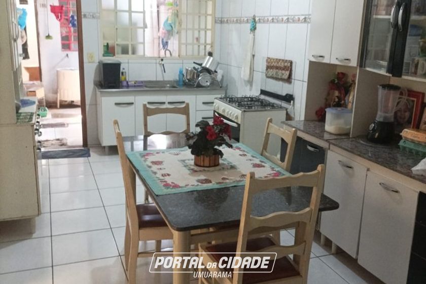 Casa &agrave; venda - 100m&sup2; - Jardim Vit&oacute;ria