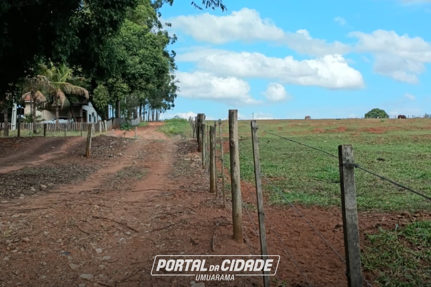 Ch&aacute;cara &agrave; venda - 20000m&sup2; - Zona Rural