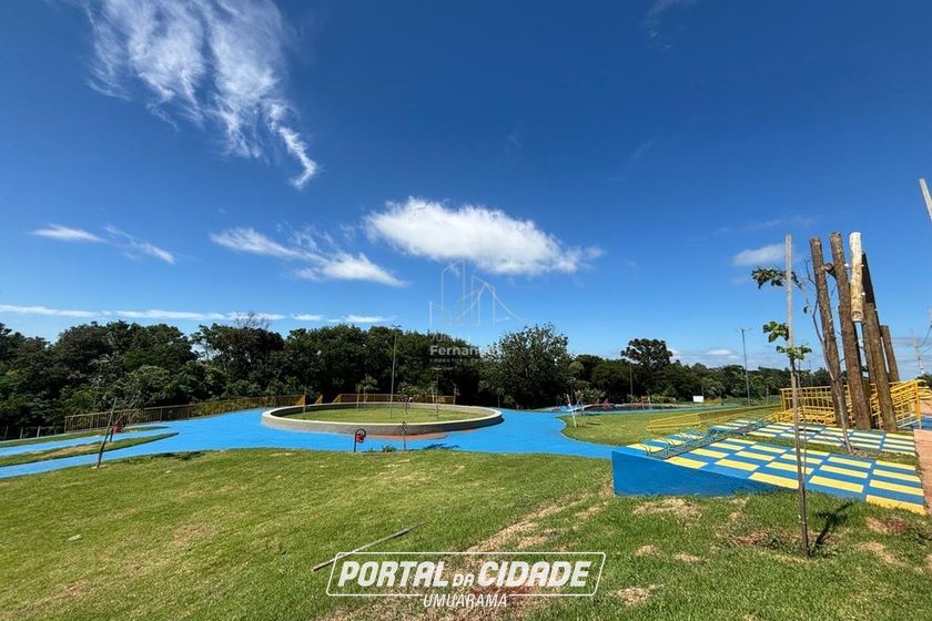Terreno &agrave; venda - 360m&sup2; - Vila Becker