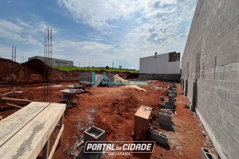 Sal&atilde;o Comercial &agrave; venda - 470m&sup2; - Zona III