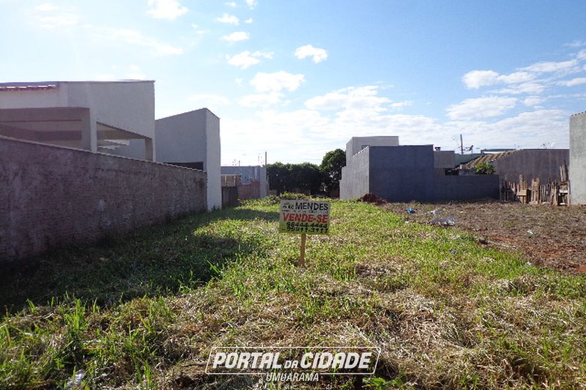 Terreno &agrave; venda - 180m&sup2; - Jardim Oriente