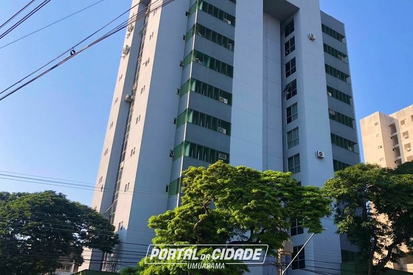 Sala Comercial &agrave; venda - 53m&sup2; - Zona I