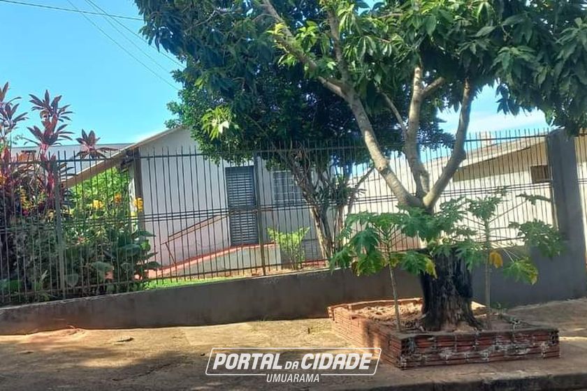 Casa &agrave; venda - 35m&sup2; - Conjunto Residencial C&oacute;rrego Longe