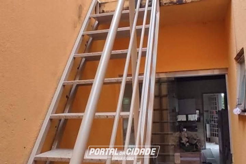 Casa &agrave; venda - 100m&sup2; - Alto da Paran&aacute; 