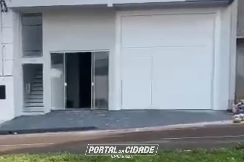 Sal&atilde;o Comercial &agrave; venda - 330m&sup2; - Zona V