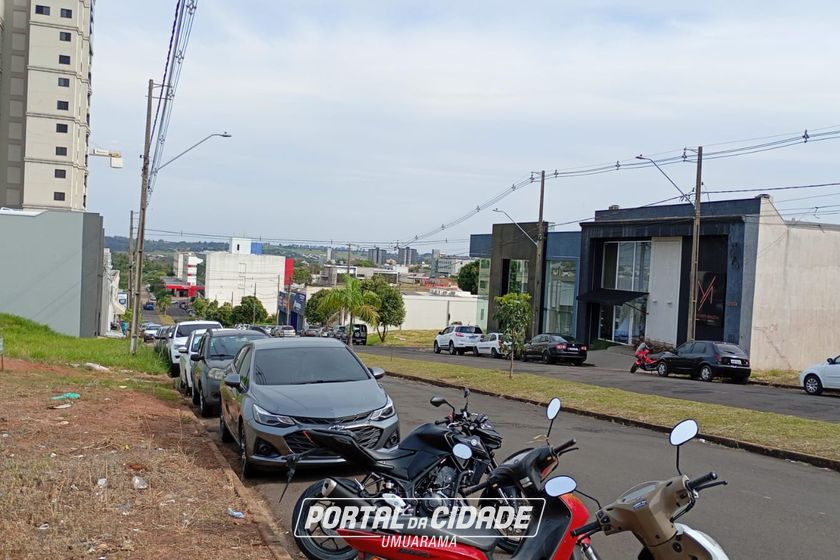 Sal&atilde;o Comercial para alugar - 180m&sup2; - Parque Residencial da G&aacute;vea