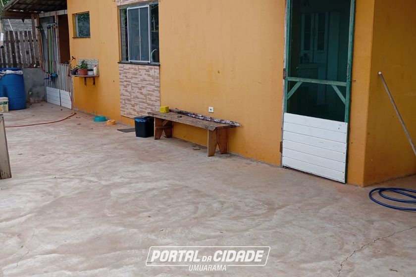 Casa &agrave; venda - 100m&sup2; - Centro