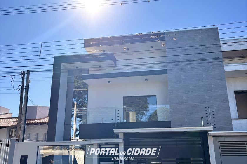 Sobrado &agrave; venda - 136m&sup2; - Zona III