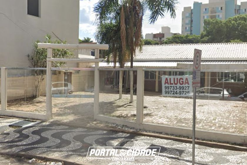 Sal&atilde;o Comercial &agrave; venda - 220m&sup2; - Zona I