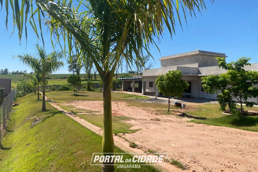 Ch&aacute;cara &agrave; venda - 2000m&sup2; - Pica Pau Amarelo