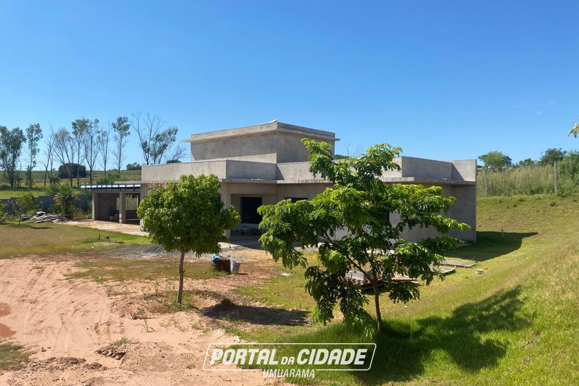 Ch&aacute;cara &agrave; venda - 2000m&sup2; - Pica Pau Amarelo