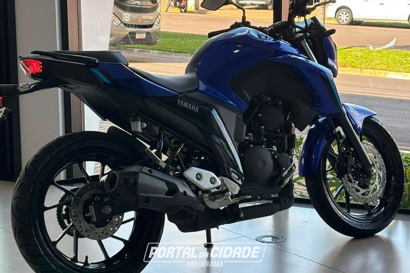YAMAHA FZ25