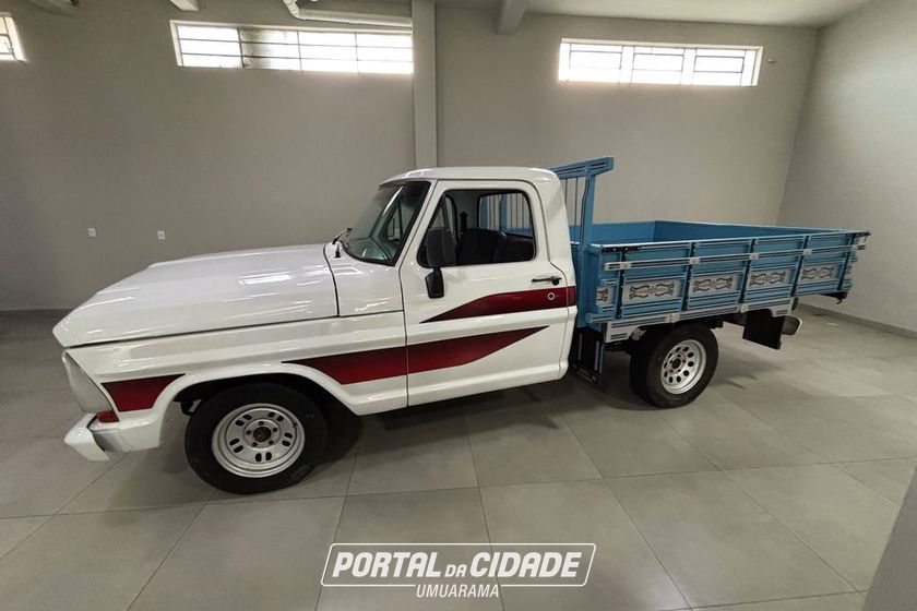 Ford F-1000