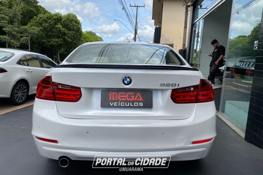 BMW 320iA