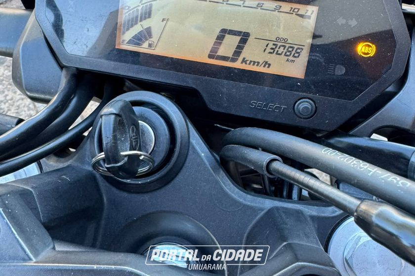 YAMAHA FZ25
