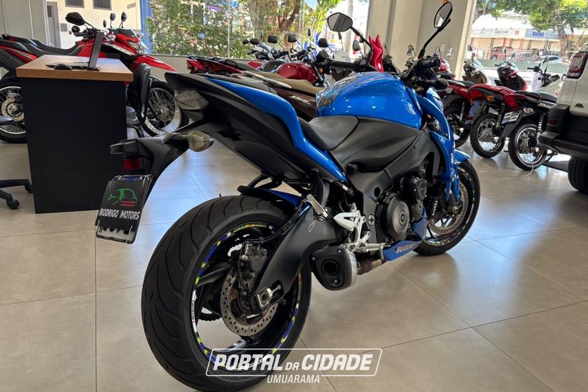 SUZUKI GSX-S