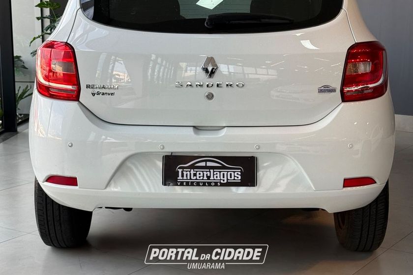 Renault SANDERO