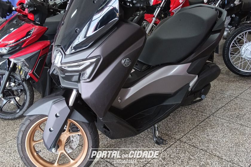 YAMAHA NMAX