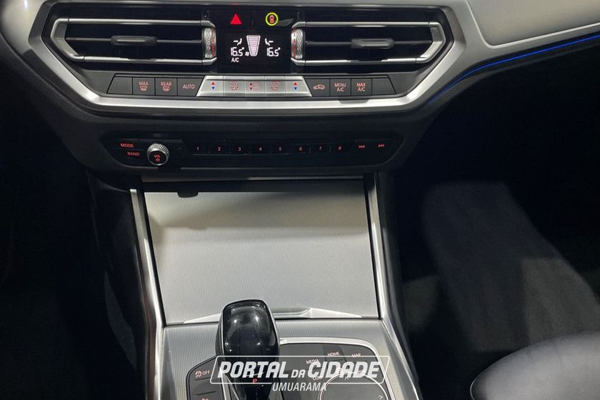 BMW 320iA